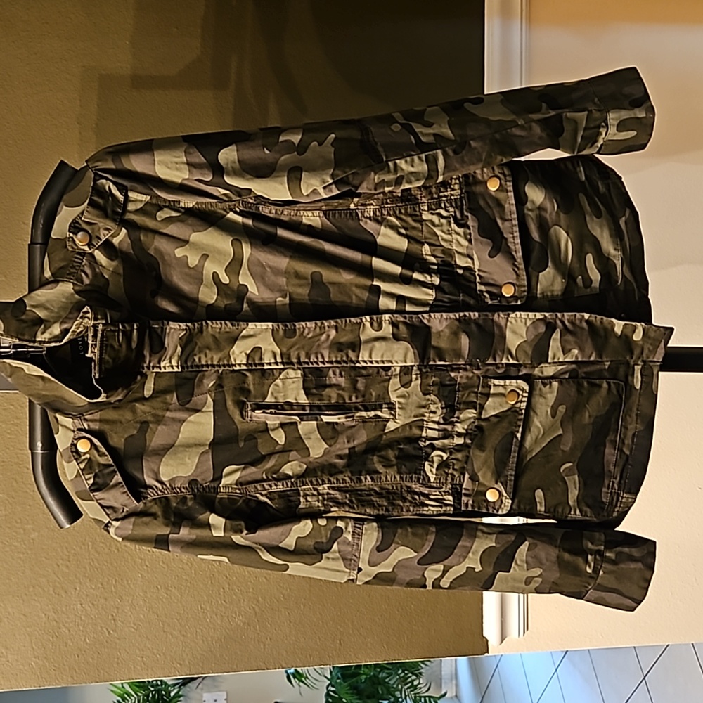 Love Tree Camo Pattern Cute Women's Outdoor Jacket sz M